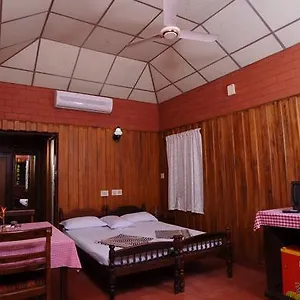 Vembanad Lake Villas Hotel